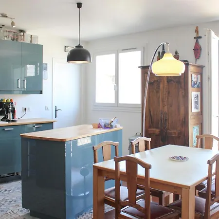 Bright With Balcony - 6 People Apartment Clichy