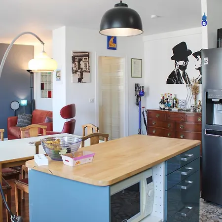 Apartment Bright With Balcony - 6 People Clichy