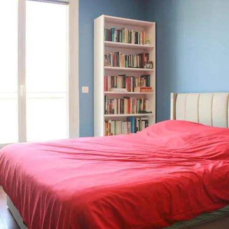Bright With Balcony - 6 People * Clichy
