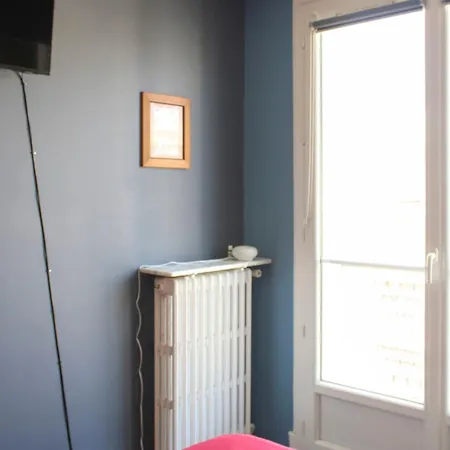Apartment Bright With Balcony - 6 People *