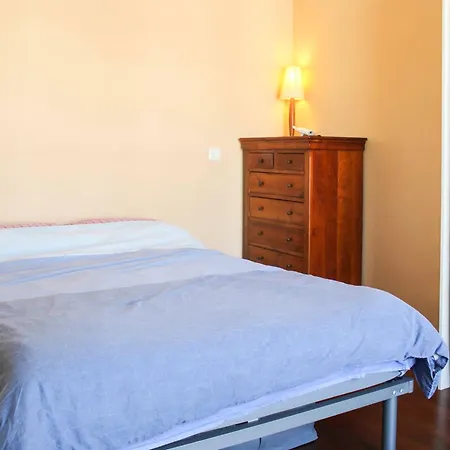 Apartment Bright With Balcony - 6 People Clichy