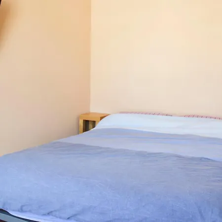 Bright With Balcony - 6 People * Clichy